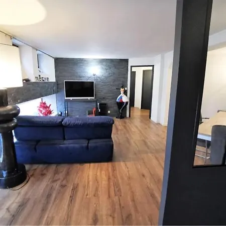 Logement Hyper-centre Idealement Situe Home-voltaire * Angers